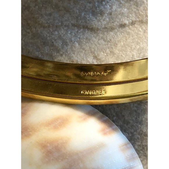 Vintage Monet Bracelets,  White enamel gold tone/ textured gold plated. - Picture 3 of 3